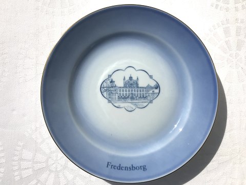 Bing & Grondahl
Das Schloss gesetzt
Kuchenteller
Fredensborg
# 616
* 40 DKK