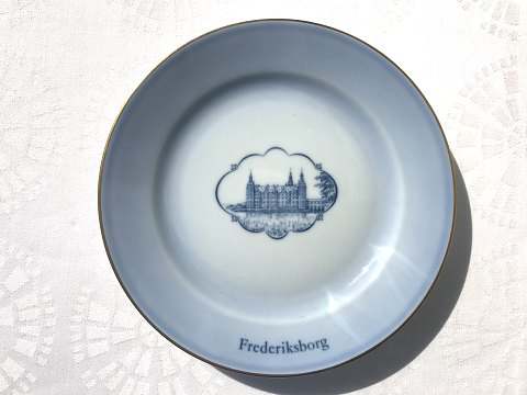 Bing & Grondahl
Das Schloss gesetzt
Kuchenteller
Frederiksborg
# 616
* 40 DKK