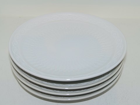 White Fan
Side plate 15.9 cm.