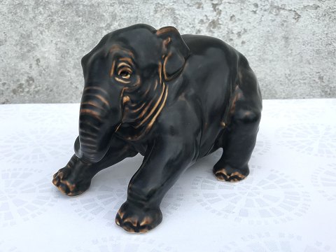 Royal Copenhagen
Stoneware
Elephant
# 22717
* 2400kr