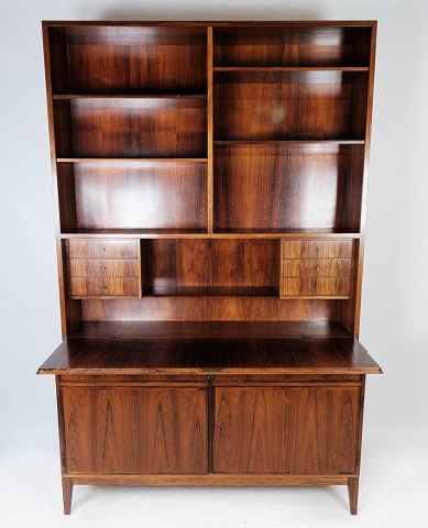 Tall secretaire in rosewood of danish design from the 1960s. 
5000m2 showroom.
