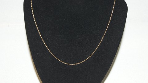 Elegant Olive Necklace 14 Carat Gold
Stamped 585 BNH
Length 50 cm
Thickness 1.8 mm