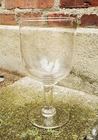 Large size glass