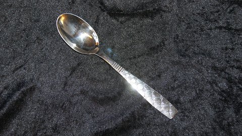 Dessert spoon / Breakfast spoon, #Stjerne Sølvplet cutlery
Finn Christensen
Length 17.5 cm.
