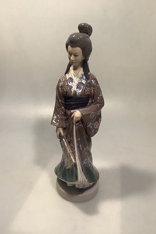 Dahl Jensen Figurine of Japanese Woman No 1159