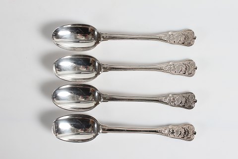 Rosenborg Silver Cutlery
A. Michelsen
Soup spoons
L 19,5 cm