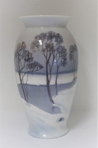 Bing & Grøndahl. Vase. Model 8531/370. Højde 25 cm. (1 sortering)