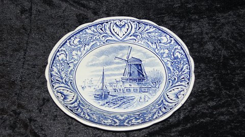 Plate #Hollands
Measures 25 cm approx