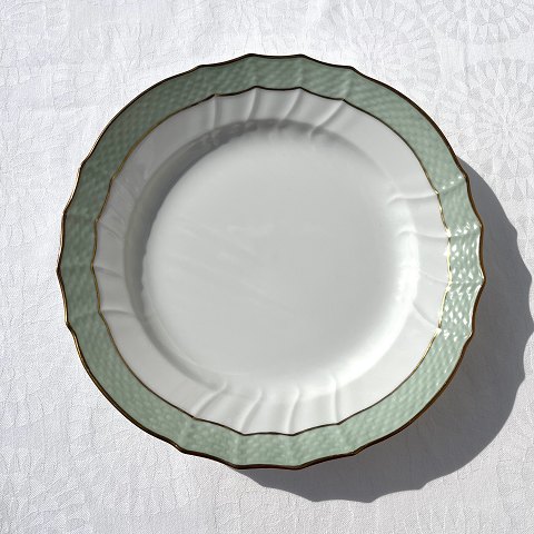 Royal Copenhagen
Green curved
Breakfast plate
# 952/1623
* 150 DKK