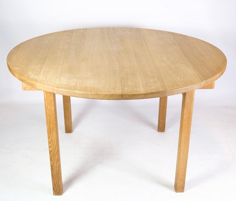 Dining table in oak, Kurt Østervig, 1960s
Great condition
