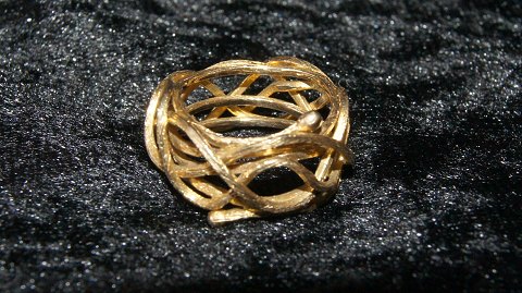 Elegant Ladies Ring 14 Carat Gold