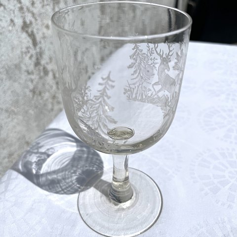 �� - Older glass