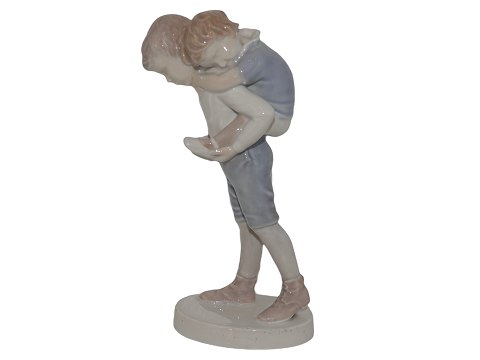 Bing & Grondahl Figurine
Two playing children - Early version