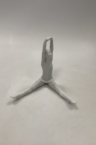 Royal Copenhagen Figurine  of a ballet Girl by Sterett-Gittings Kelsey No 5271