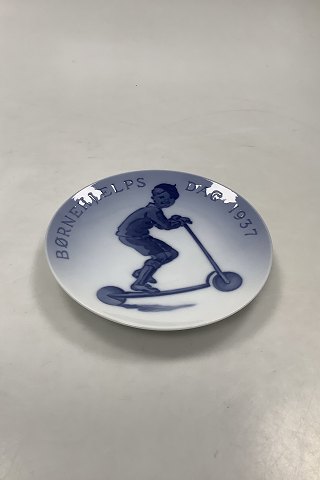 Royal Copenhagen Childrens Help Day plate from 1937