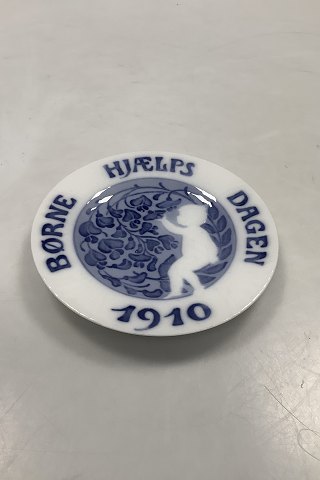 Royal Copenhagen Childrens Help Day plate from 1910