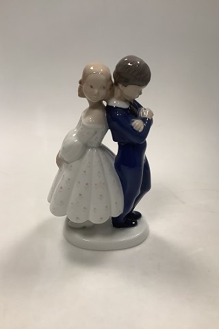 Bing and Grondahl Figurine - Hans and Trine Pardon me No. 2372