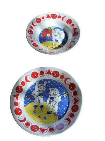 Vintage plate set for children "Apollo" with deep and flat plate designed by 
Inger Waage for Stavangerflint