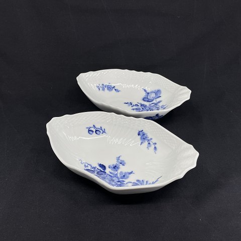 A set of rare Blue Flower Curved bowls