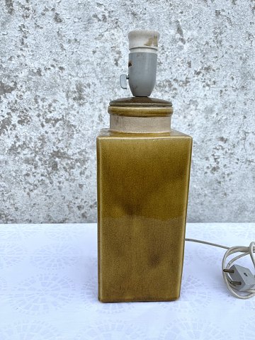 Kähler keramik
Lampe
Gul / brun glasur
*1200 Kr
