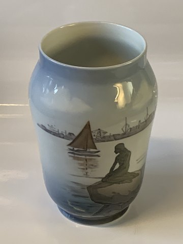 Royal Copenhagen Vase
Dek nr #4676