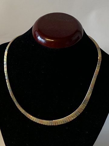 Guld og Platin Halskæde med forløb
Stemplet JA MKA
Længde 42,5 cm ca
Brede 5,38-10,11 mm ca