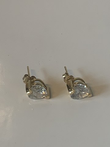 Earrings in 8 carat gold
Stamped AKZ 333
Height 10.47 mm