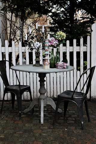 Antique Swedish 19th century oval rococo table in gray color ...