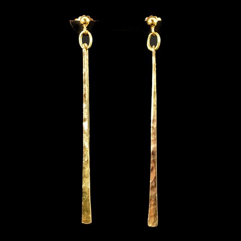 Palle Bisgaard; Earrings in 18k gold