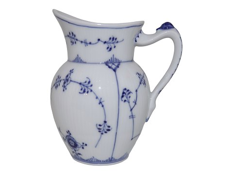 Blue Fluted Plain
Large creamer