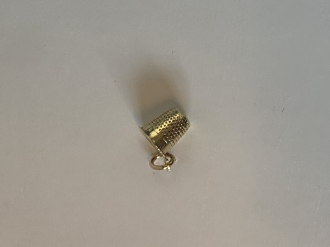 Thimble Pendant #14 carat Gold
Stamped 585
Goldsmith: unknown
Height 9.30 mm