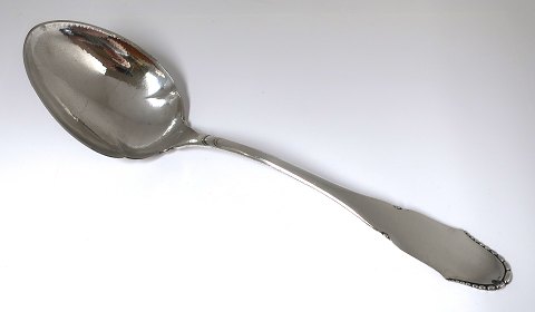 Christiansborg. Sølvbestik (830). Stor serveringsske. Længde 35,5 cm. Produceret 
1932