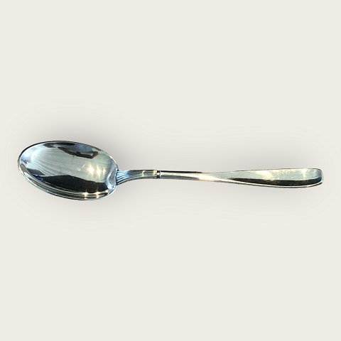 Ascot
Dessert spoon
Sterling silver