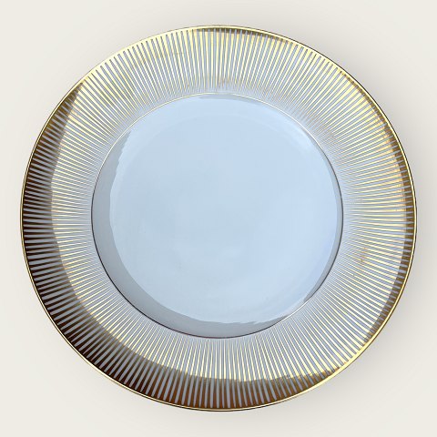 Bing&Grøndahl
Charger plate with gold pattern
#243/ 25A
*DKK 250