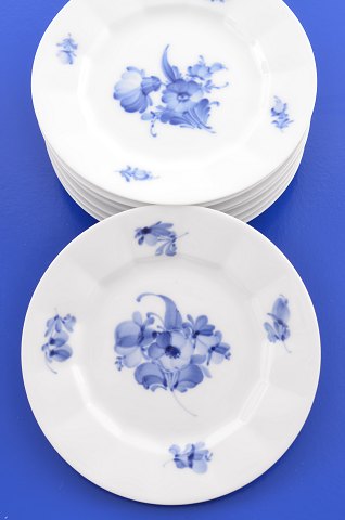 Royal Copenhagen  Blue flower angular    Plate 8553