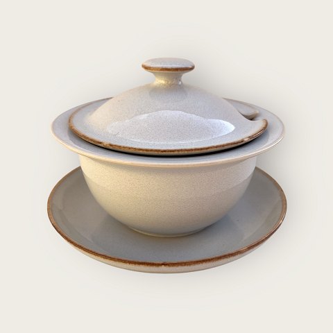 Bing & Grondahl
Coppelia
Gravy bowl on a fixed base
*DKK 350