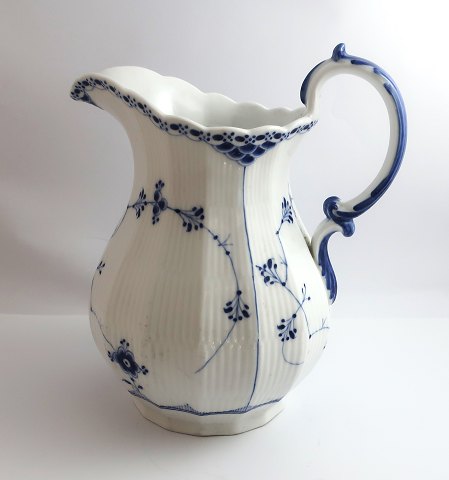 Royal Copenhagen. Blue Fluted, half lace. Large milk jug. Model 695. Height 22 
cm. (1 quality). Produced 1894 - 1900.