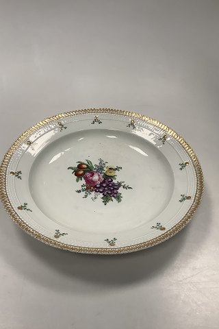 Early Royal Copenhagen Flora Danica Pearl Pattern plattern with flowers 
1780-1790