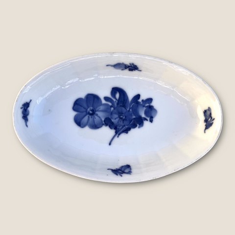 Royal Copenhagen
Angular blue flower
Small dish
#8588
*DKK 300