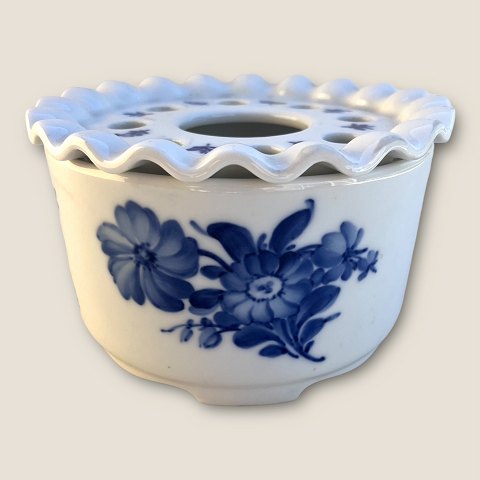 Royal Copenhagen
Blue Flower
Teapot heater
#10/ 9787
*DKK 1000