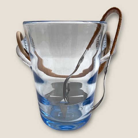 Holmegaard
Ice bucket with bast handle
Aqua blue
*DKK 250