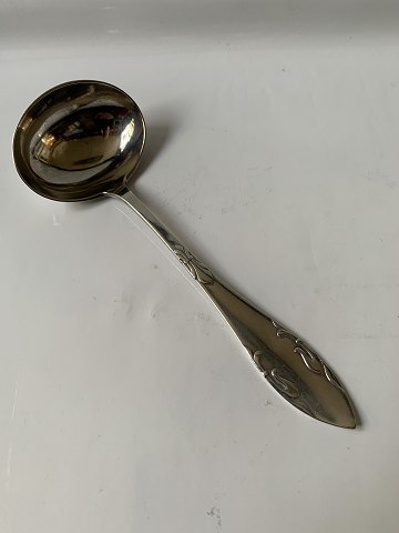 Split Lily Silver Gravy Spoon
Frigast
Length 19 cm.