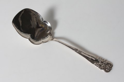 Danish Silver
Cake serving spoon
L 22.5 cm