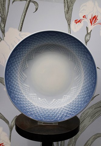 Bing & Grøndahl Blå tone dybtallerken 
i jernporcelæn / Hotel porcelæn.
Dia.: 25cm...