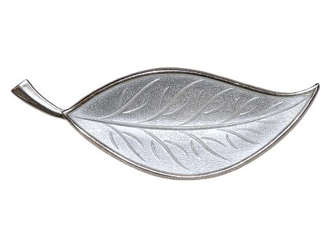 Brdr. Bjørklund silver
Leaf brooch with white enamel from 1961-1971