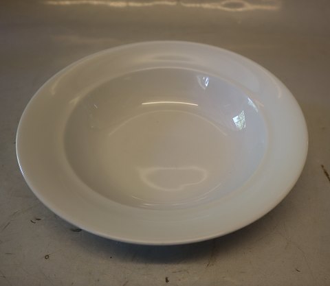 604 Small soup rim plate 17.7 cm Royal Copenhagen  White  Magnolia