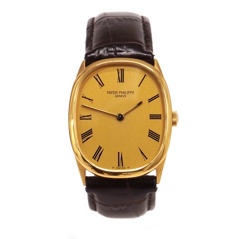 Patek Philippe Ellipse 18kt gold ref. nr. 3546. 
Comes with box and Danish papers dated 21.11.1972. 
Size: 32x27mm