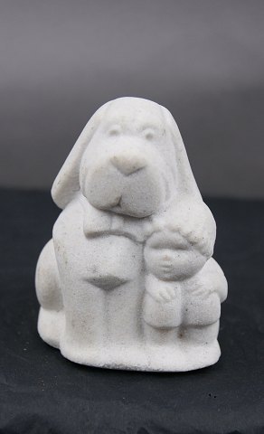 Stone Art let sandfarvet figur fra Marbell, Belgien. 2 Venner eller Hund passer baby.