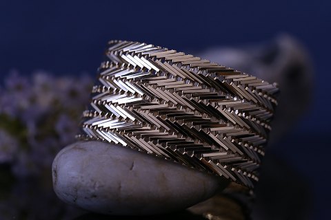 Geneva gold bracelet with 4 rows, in 14 carat gold and stamped AUN 585