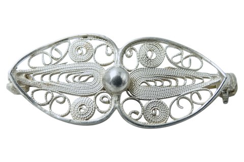 Silver
Small Filigree brooch from 1940-1960